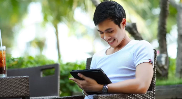 The Rise of Artificial Intelligence in Personal Finance: Transforming the Fintech Landscape